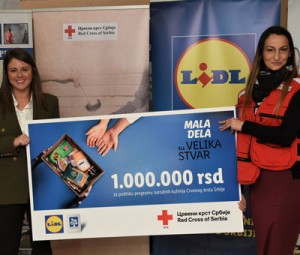 21322-donacija-LIDla-Crvenom-krstu-Srbije